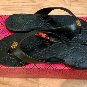 NEW Tory Burch Black or Nude sandals flip flops leather 5